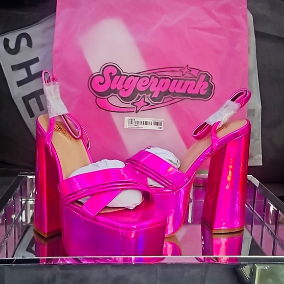 Pink chunky heels - Picture 1 of 4